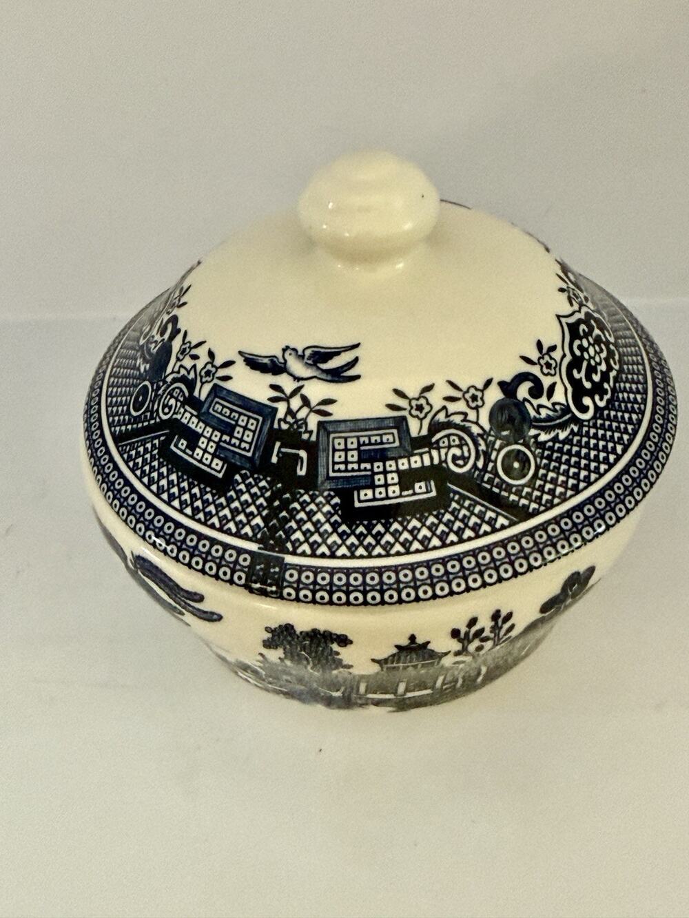 Churchill WILLOW BLUE Georgian Vintage England 4 oz SUGAR BOWL & LID 4x4”